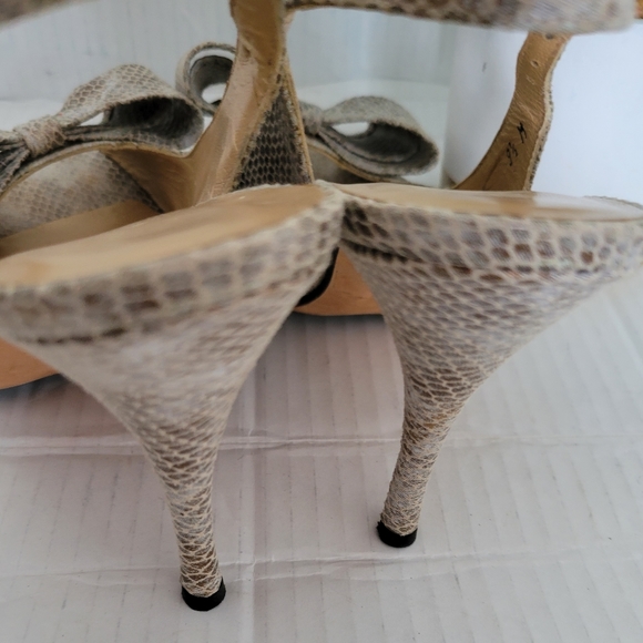 100% Authentic STUART WEITZMAN high heels ๐ beautiful shoes - Picture 10 of 15